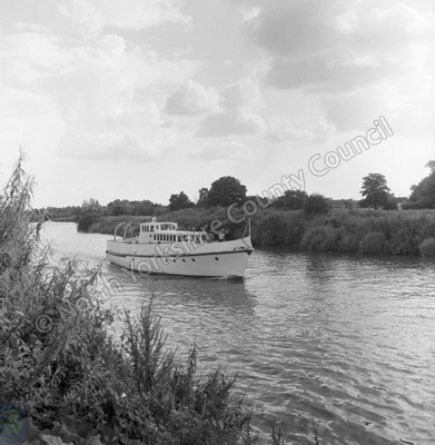 Sailing, River Ouse, Cawood